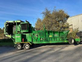 Kross- och flishuggmaskin BANDIT BEAST 1680 | Bearbetning av träavfall | Träbearbetningsmaskiner | Lift cranes s.r.o.